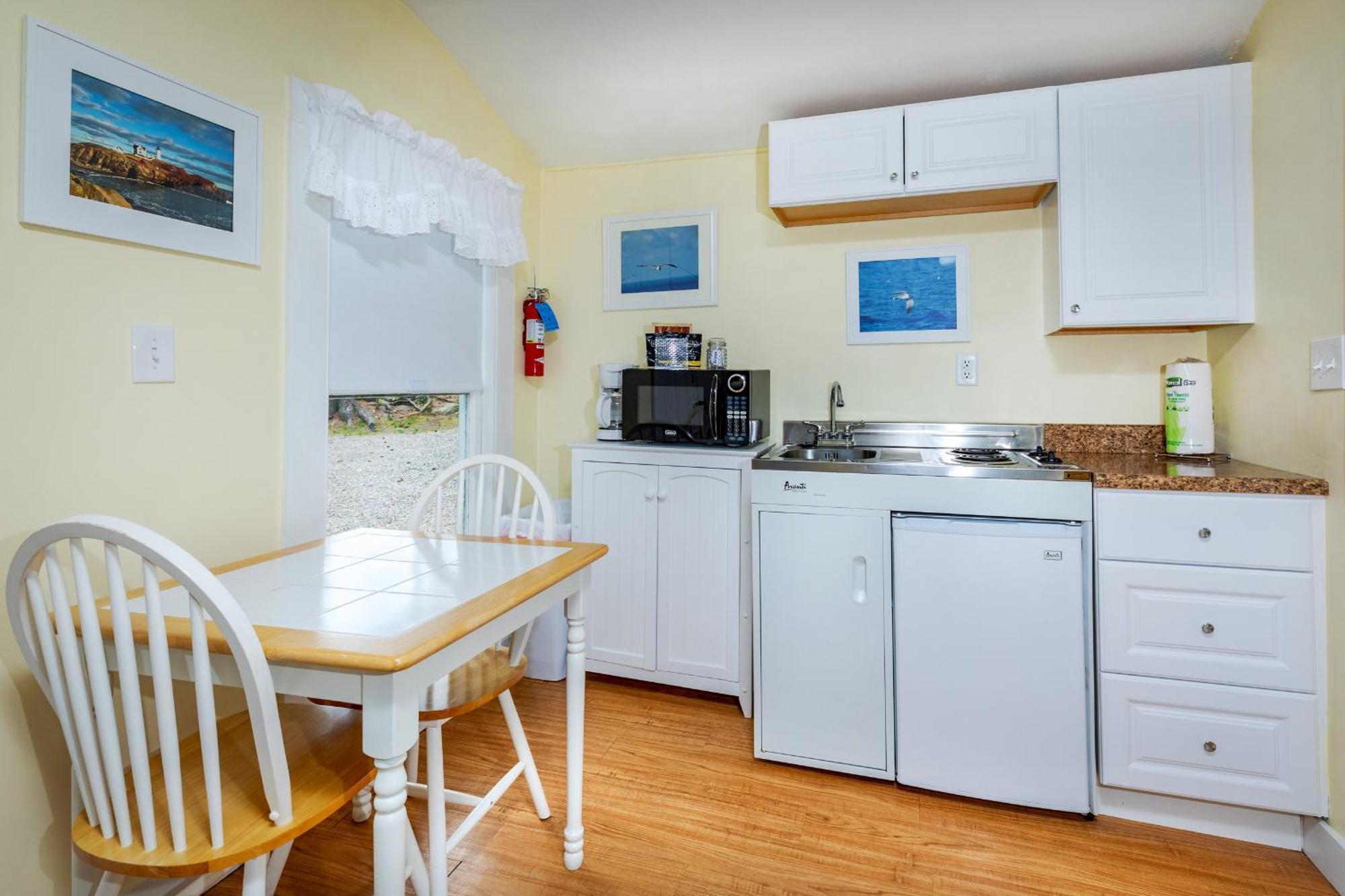 Cape Neddick 2 River Road Inn Cottages الغرفة الصورة