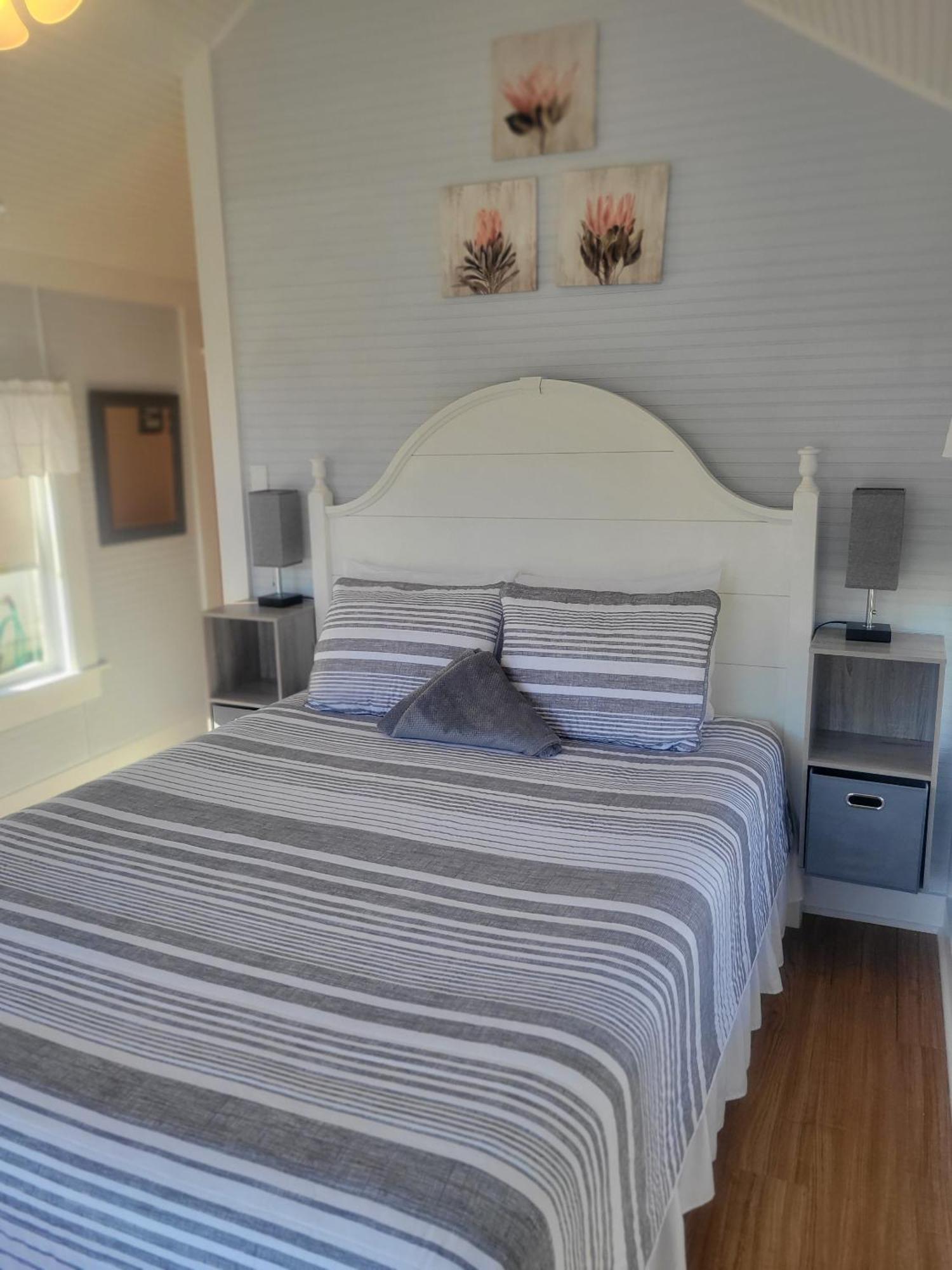 Cape Neddick 2 River Road Inn Cottages الغرفة الصورة